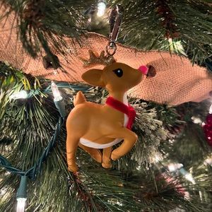 Bath and body works keychain hand sanitizer holder.